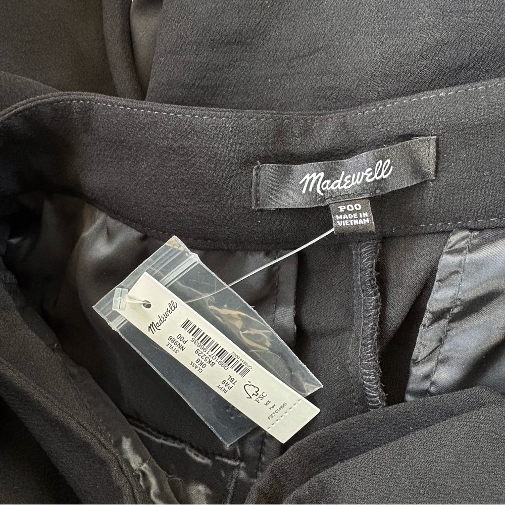 MADEWELL The Petite Rosedale High-Rise Straight Crepe Pant in True Black - Picture 4 of 4